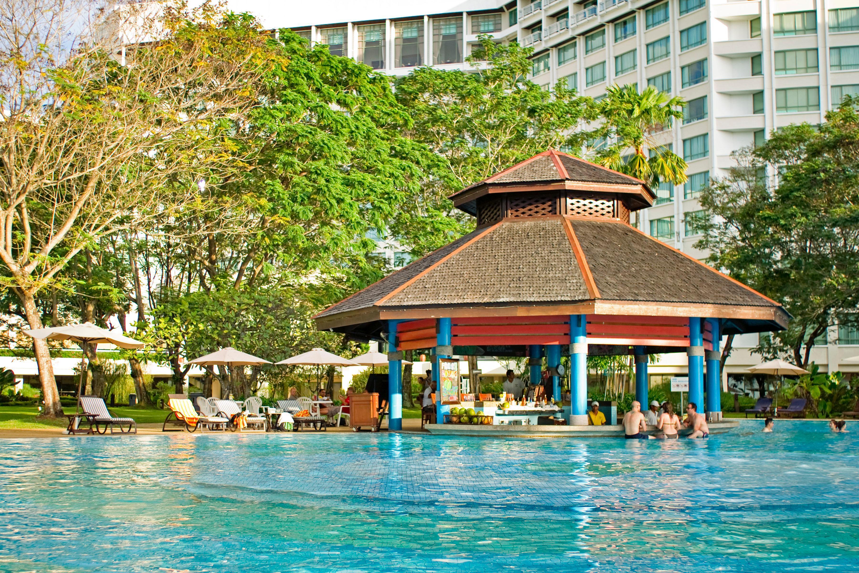 The Pacific Sutera Hotel Kota Kinabalu Exterior photo The swimming pool at the Royal Thai Hotel