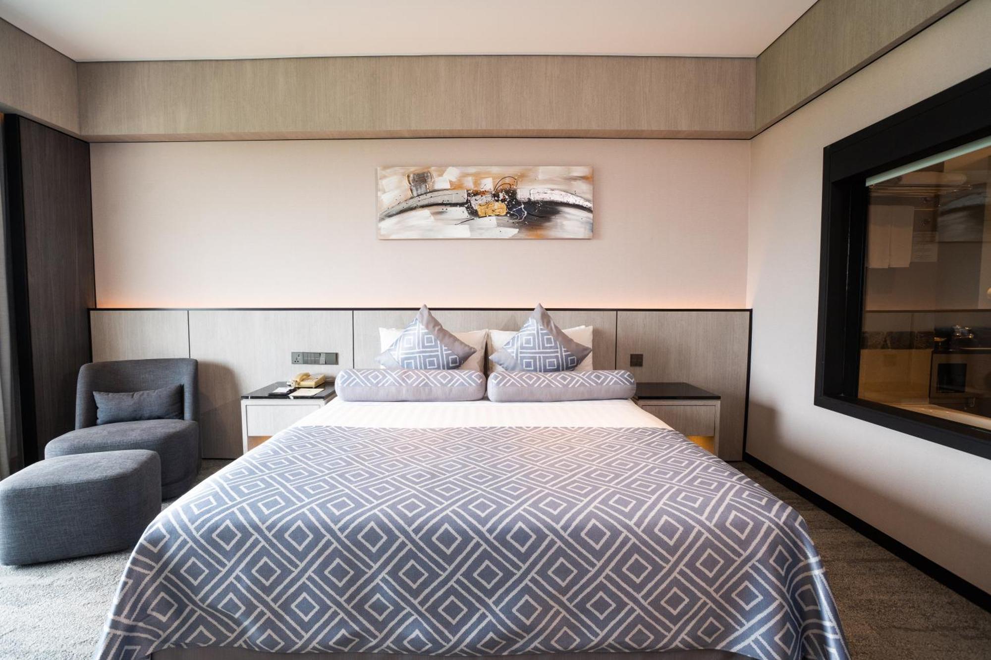 The Pacific Sutera Hotel Kota Kinabalu Exterior photo A bedroom in the hotel